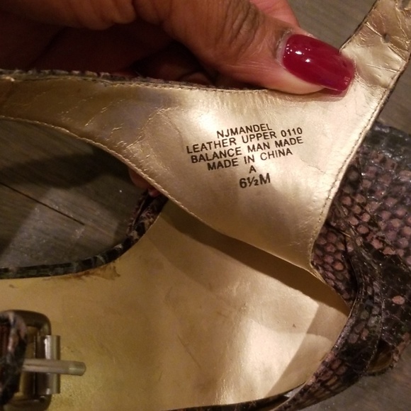 Patterned Heeled Strap Sandals - Picture 4 of 6